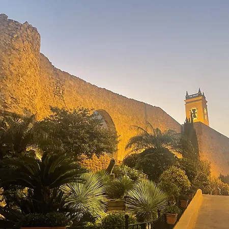 Safestay Seafront - Atlantico קלפה