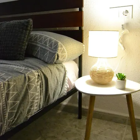 Safestay Seafront - Atlantico * קלפה